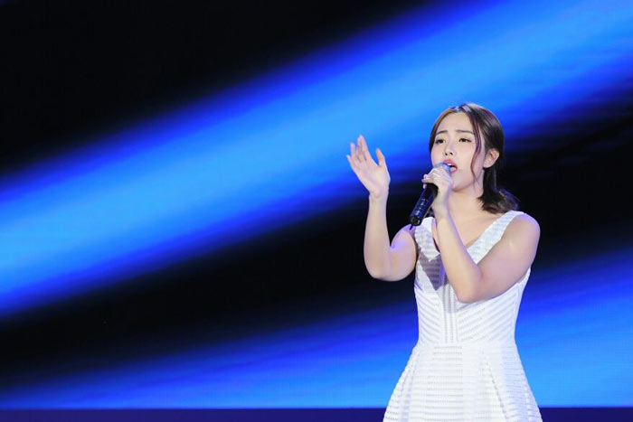 在公司年會上唱什么樣的歌曲比較好?。? class=